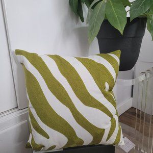 White and Green accent Pillow decor